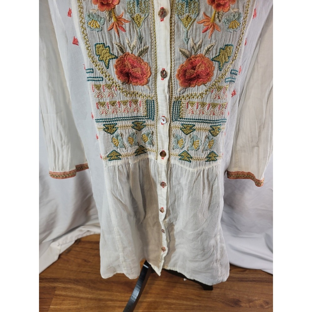 3J Workshop Johnny Was Size Small White Embroidered Button Down Shirt Tunic - Picture 3 of 7
